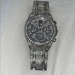 Bebe watch needs battery